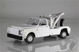 Dually Drivers Series 7 - 1968 Chevrolet C-30 Dually Wrecker - White,Greenlight Collectibles 