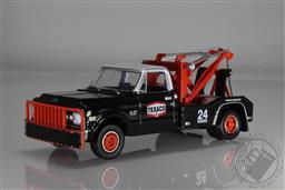 Dually Drivers Series 7 - 1970 Chevrolet C-30 Dually Wrecker - Texaco 24 Hour Road Service,Greenlight Collectibles 