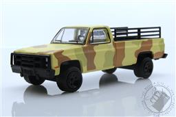 Battalion 64 Series 1 - 1987 Chevrolet M1008 CUCV - Desert Camouflage with Troop Seats in Truck Bed,Greenlight Collectibles 