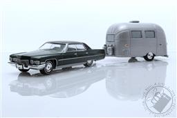 Hitch & Tow Series 24 - 1972 Cadillac Sedan DeVille in Brewster Green Metallic with Airstream 16’ Bambi Sport,Greenlight Collectibles 