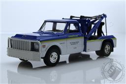 Dually Drivers Series 10 - 1972 Chevrolet C-30 Dually Wrecker - Goodyear Tire Testing Division,Greenlight Collectibles 