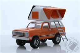 The Great Outdoors Series 2 - 1977 Dodge Ramcharger SE with Modern Rooftop Tent,Greenlight Collectibles 