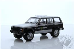PREORDER Hot Pursuit Series 43 - 1995 Jeep Cherokee - North Carolina Highway Patrol State Trooper (AVAILABLE OCT-NOV 2022),Greenlight Collectibles 