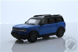 PREORDER Showroom Floor Series 1 - 2022 Ford Bronco Sport Badlands - Velocity Blue Metallic (AVAILABLE SEP-OCT 2022),Greenlight Collectibles 