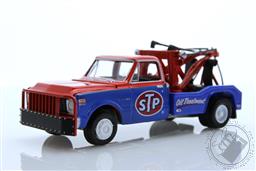 Dually Drivers Series 11 - 1971 Chevrolet C-30 Dually Wrecker - STP Oil Treatment,Greenlight Collectibles 