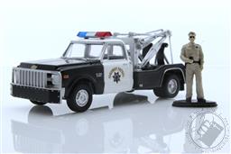 1969 Chevrolet C-30 Dually Wrecker With Figure – California Highway Patrol – M&J Toys Exclusive,Greenlight Collectibles