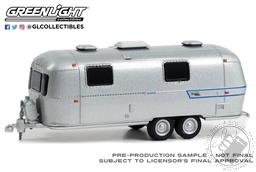 PREORDER Hitched Homes Series 14 - 1973 Airstream Ambassador International Land Yacht (AVAILABLE MAR-APR 2023),Greenlight Collectibles