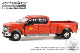 PREORDER Dually Drivers Series 13 - 2019 Ford F-350 Lariat Dually - Shell Oil (AVAILABLE JUL-AUG 2023),Greenlight Collectibles