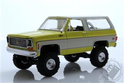 M2 Machines Auto-Thentics Release 75 - 1974 Chevrolet K5 Blazer Yellow,M2 Machines