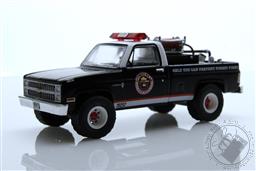 Smokey Bear Series 2 - 1982 Chevrolet C20 Custom Deluxe with Fire Equipment, Hose and Tank “Only You Can Prevent Forest Fires”,Greenlight Collectibles