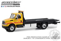 PREORDER International Durastar 4400 Flatbed Truck - Shell Oil “Shell Roadside Service 24 Hour” (Hobby Exclusive) (AVAILABLE OCT-NOV 2023),Greenlight Collectibles