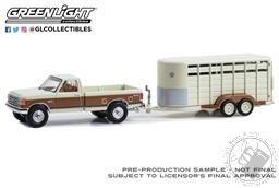 Hitch & Tow Series 30 - 1991 Ford F-250 XLT Lariat with Livestock Trailer - Colonial White & Desert Tan Metallic Preorder December 2023,Greenlight Collectibles
